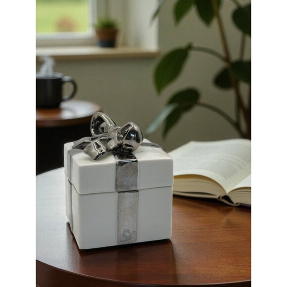 Lefton Porcelain Gift Box Shaped Trinket Holder With Silver Bow Accent - Picture 2 of 9